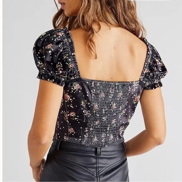 NWOT Free People Louis Velvet Floral Top. Size Medium - Picture 2 of 7